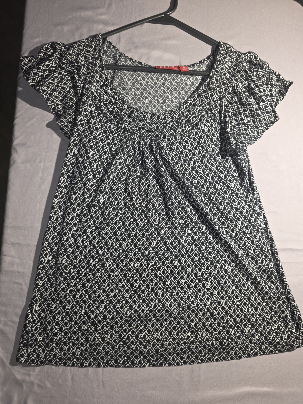 Elle Black and White Printed Short Ruffle Sleeve Blouse